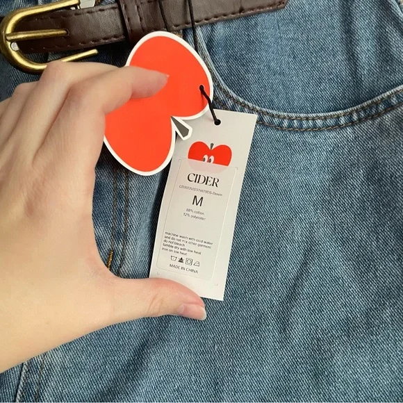 CIDER WOMENS Denim shorts with belt high waisted size M NWT - Picture 10 of 12